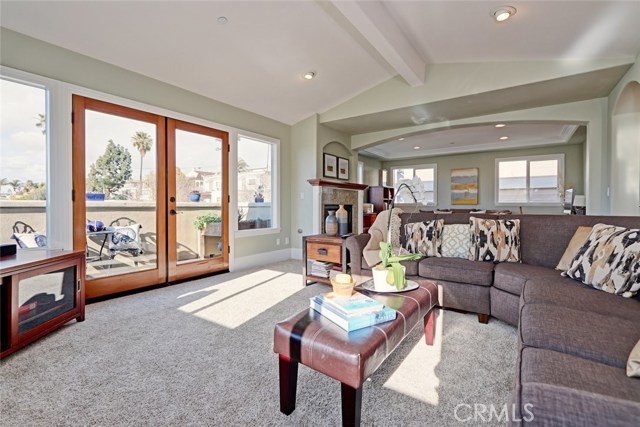 317 Anita Street, Redondo Beach, California 90278, 4 Bedrooms Bedrooms, ,3 BathroomsBathrooms,Residential,Sold,Anita,SB18047449