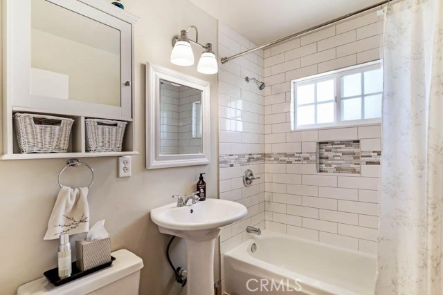 2001 Plant Ave Avenue, Redondo Beach, California 90278, 3 Bedrooms Bedrooms, ,2 BathroomsBathrooms,Residential,Sold,Plant Ave,SB17217335