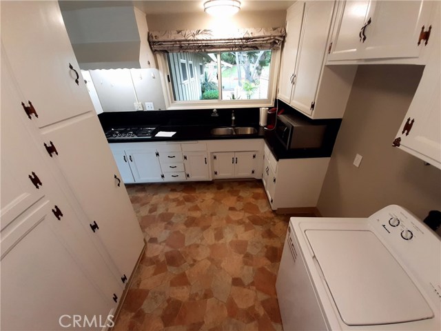 427 Paulina Ave, Redondo Beach, California 90277, 3 Bedrooms Bedrooms, ,1 BathroomBathrooms,Residential,Sold,Paulina Ave,SB20187373