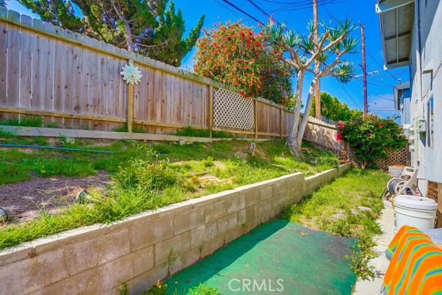 1102 Opal Street, Redondo Beach, California 90277, ,Residential Income,Sold,Opal,SB20117012