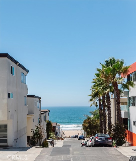 216 36th Street, Manhattan Beach, California 90266, 2 Bedrooms Bedrooms, ,2 BathroomsBathrooms,Residential,Sold,36th,SB20149445
