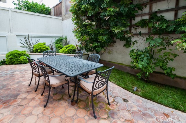 619 Broadway, Redondo Beach, California 90277, 3 Bedrooms Bedrooms, ,2 BathroomsBathrooms,Residential,Sold,Broadway,SB17102336