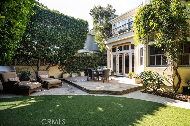 2306 John Street, Manhattan Beach, California 90266, 5 Bedrooms Bedrooms, ,4 BathroomsBathrooms,Residential,Sold,John,SB19259547