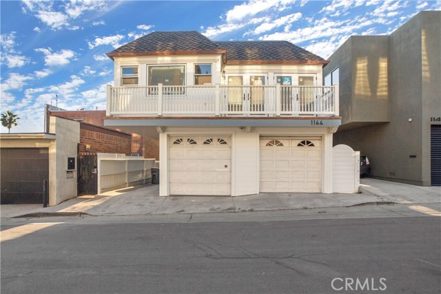 1144 The Strand, Manhattan Beach, California 90266, 3 Bedrooms Bedrooms, ,2 BathroomsBathrooms,Residential,Sold,The Strand,SB20244784