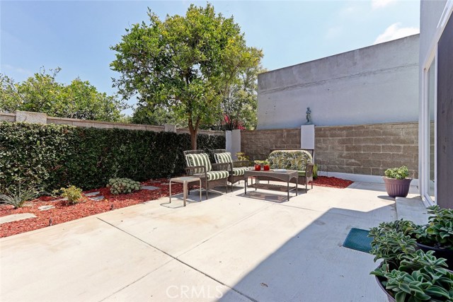 2103 Bataan Road, Redondo Beach, California 90278, 3 Bedrooms Bedrooms, ,2 BathroomsBathrooms,Residential,Sold,Bataan,SB17145810