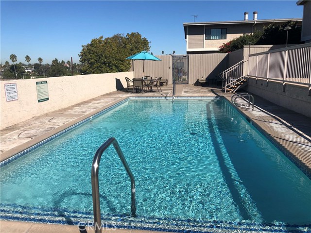 2289 190th Street, Redondo Beach, California 90278, 2 Bedrooms Bedrooms, ,1 BathroomBathrooms,Residential,Sold,190th,SB19237039