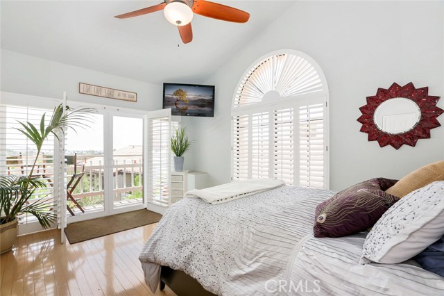 408 Avenue G, Redondo Beach, California 90277, 3 Bedrooms Bedrooms, ,1 BathroomBathrooms,Residential,Sold,Avenue G,SB17187838
