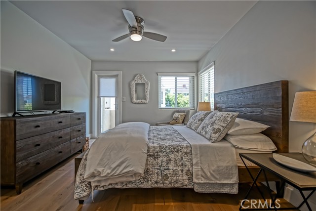 129 38th Street, Manhattan Beach, California 90266, 6 Bedrooms Bedrooms, ,6 BathroomsBathrooms,Residential,Sold,38th,SB21024072