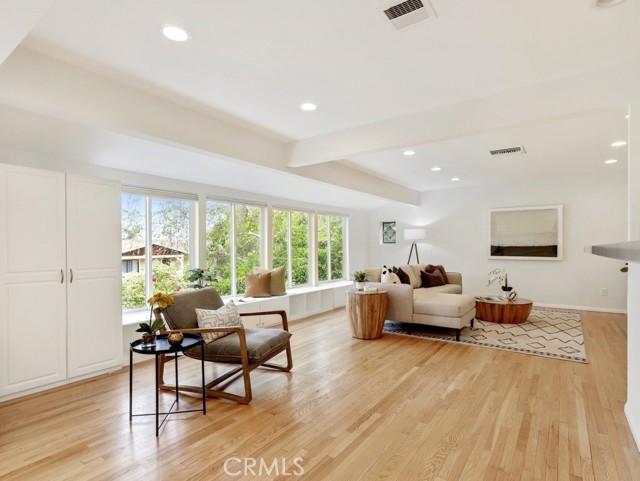 3 Bed Home for Sale in Calabasas, California