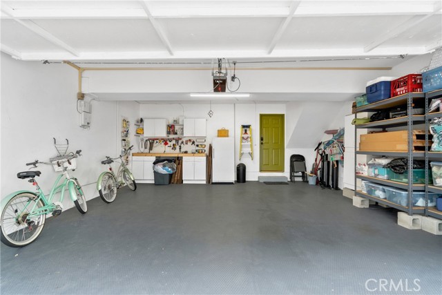 319 Emerald Street, Redondo Beach, California 90277, 2 Bedrooms Bedrooms, ,2 BathroomsBathrooms,Residential,Sold,Emerald,SB21122333