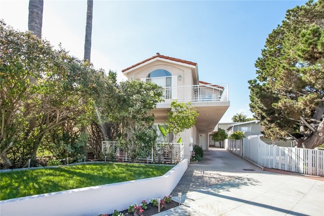 109 Irena Avenue, Redondo Beach, California 90277, 3 Bedrooms Bedrooms, ,4 BathroomsBathrooms,Residential,Sold,Irena,SB19151397
