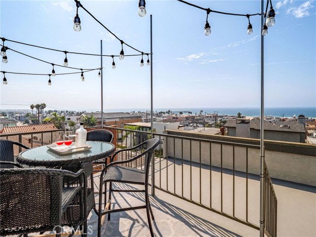 1630 Manhattan Avenue, Hermosa Beach, California 90254, 2 Bedrooms Bedrooms, ,2 BathroomsBathrooms,Residential,Sold,Manhattan,SB20223870
