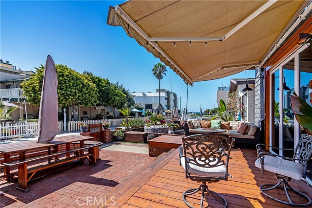 49 7th Street, Hermosa Beach, California 90254, 3 Bedrooms Bedrooms, ,1 BathroomBathrooms,Residential,Sold,7th,SB19233315