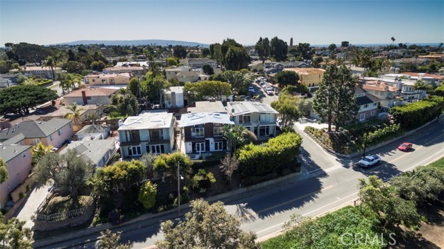 2404 Laurel Avenue, Manhattan Beach, California 90266, 5 Bedrooms Bedrooms, ,4 BathroomsBathrooms,Residential,Sold,Laurel,SB18037787