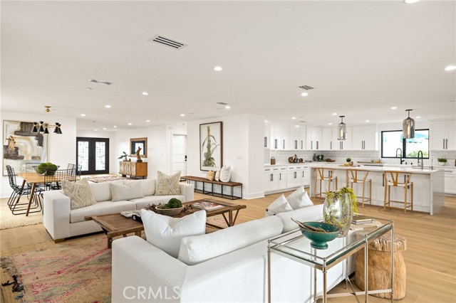 Discerning, Versatile Floor Plan