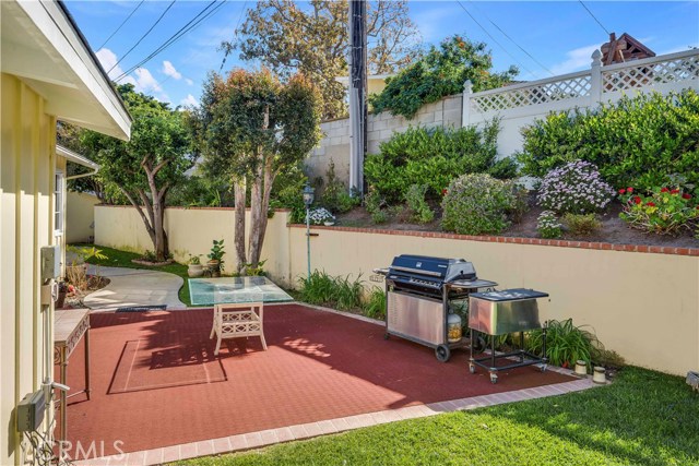 2903 Inglewood Avenue, Redondo Beach, California 90278, 3 Bedrooms Bedrooms, ,3 BathroomsBathrooms,Residential,Sold,Inglewood,SB17088747