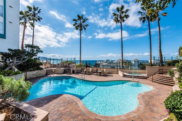 620 The Village, Redondo Beach, California 90277, 1 Bedroom Bedrooms, ,1 BathroomBathrooms,Residential,Sold,The Village,SB18053212