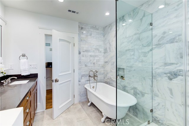 124 Guadalupe Avenue, Redondo Beach, California 90277, 3 Bedrooms Bedrooms, ,2 BathroomsBathrooms,Residential,Sold,Guadalupe,SB19041117