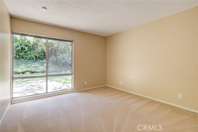 Guest room 2 with garden view