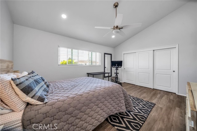 Master bedroom w recessed lighting