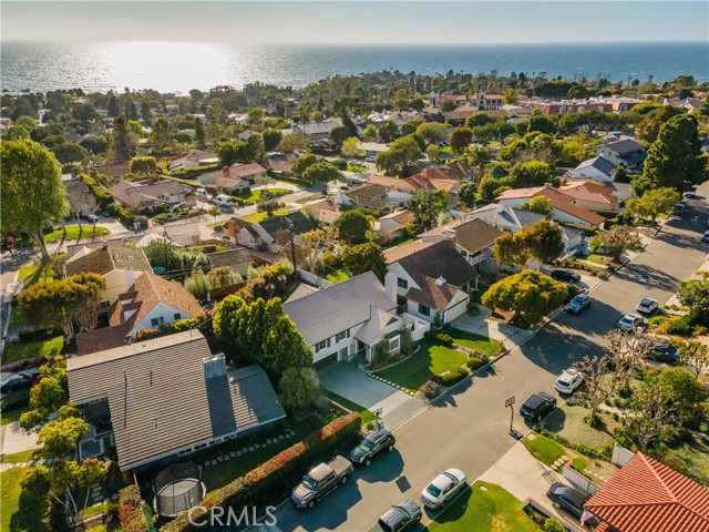 2425 Via Carrillo, Palos Verdes Estates, California 90274, 4 Bedrooms Bedrooms, ,3 BathroomsBathrooms,Residential,Sold,Via Carrillo,PV21052549