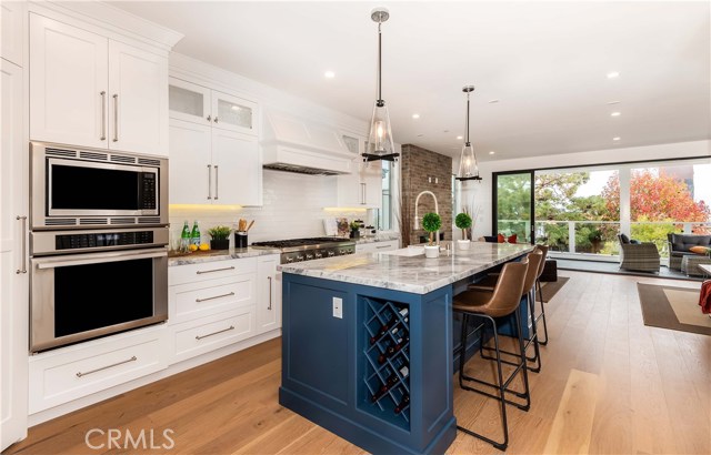 653 13th Street, Manhattan Beach, California 90266, 4 Bedrooms Bedrooms, ,2 BathroomsBathrooms,Residential,Sold,13th,SB19011414