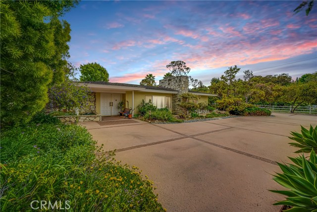 2 Branding Iron Lane, Rolling Hills Estates, California 90274, 4 Bedrooms Bedrooms, ,5 BathroomsBathrooms,Residential,Sold,Branding Iron,PV20092769