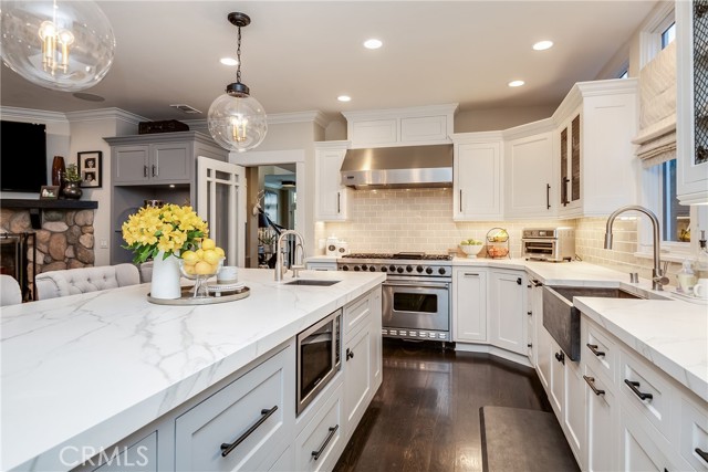 524 4th Street, Manhattan Beach, California 90266, 4 Bedrooms Bedrooms, ,2 BathroomsBathrooms,Residential,Sold,4th,SB21061545