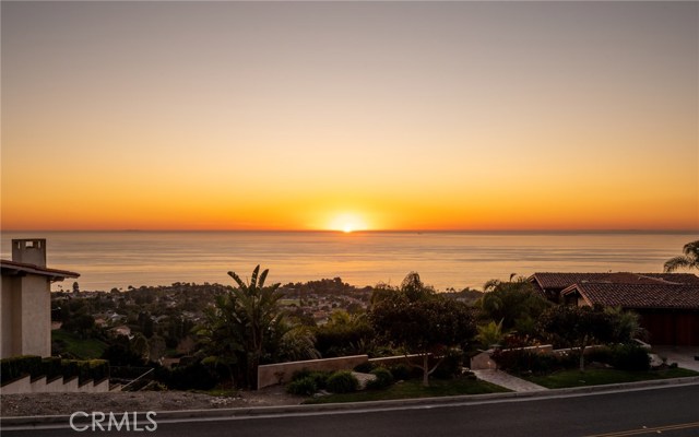 1432 Via Zumaya, Palos Verdes Estates, California 90274, 5 Bedrooms Bedrooms, ,3 BathroomsBathrooms,Residential,Sold,Via Zumaya,PV20041858