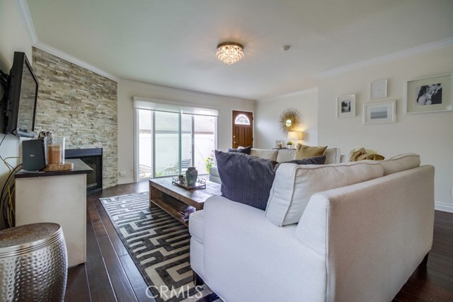 108 Irena Avenue, Redondo Beach, California 90277, 2 Bedrooms Bedrooms, ,1 BathroomBathrooms,Residential,Sold,Irena,SB18121542