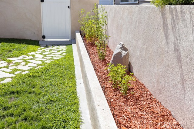 Create your own garden! Create your own garden!