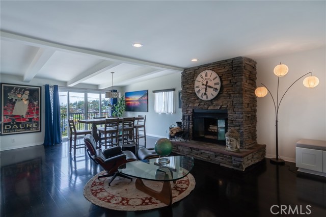 1944 Ardmore Avenue, Manhattan Beach, California 90266, 3 Bedrooms Bedrooms, ,2 BathroomsBathrooms,Residential,Sold,Ardmore,SB20111150