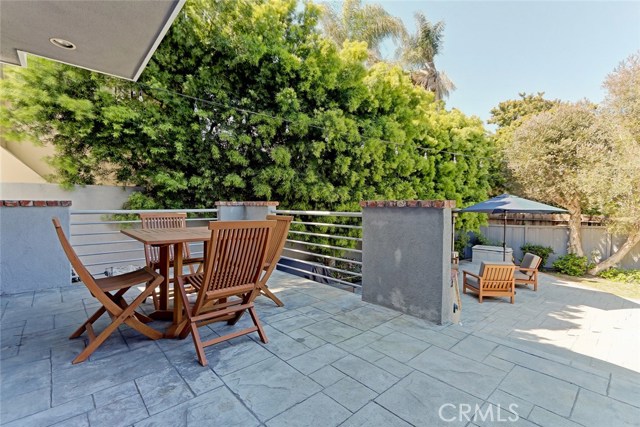 1305 8th Street, Manhattan Beach, California 90266, 6 Bedrooms Bedrooms, ,4 BathroomsBathrooms,Residential,Sold,8th,SB17085465