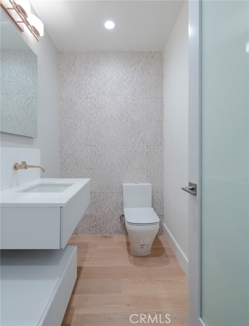 228 Helberta Avenue, Redondo Beach, California 90277, 4 Bedrooms Bedrooms, ,4 BathroomsBathrooms,Residential,Sold,Helberta,PV18015673