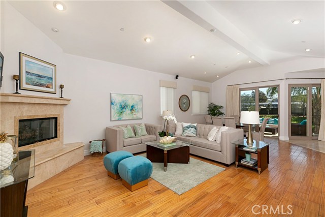 105 Lucia Avenue, Redondo Beach, California 90277, 3 Bedrooms Bedrooms, ,2 BathroomsBathrooms,Residential,Sold,Lucia,SB19076880