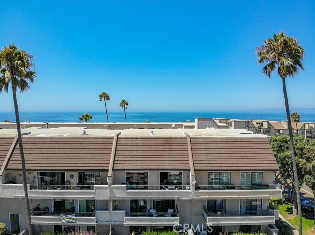 700 Esplanade, Redondo Beach, California 90277, 2 Bedrooms Bedrooms, ,2 BathroomsBathrooms,Residential,Sold,Esplanade,PV20164603