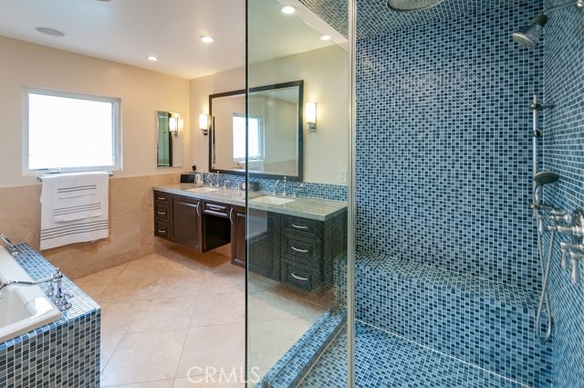 619 Broadway, Redondo Beach, California 90277, 3 Bedrooms Bedrooms, ,2 BathroomsBathrooms,Residential,Sold,Broadway,SB17102336