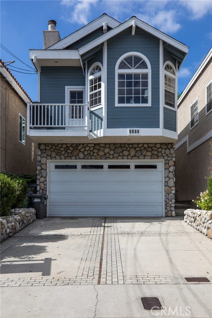 1809 Goodman Avenue, Redondo Beach, California 90278, 3 Bedrooms Bedrooms, ,2 BathroomsBathrooms,Residential,Sold,Goodman,SB18244991