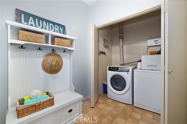 220 Guadalupe Avenue, Redondo Beach, California 90277, 3 Bedrooms Bedrooms, ,2 BathroomsBathrooms,Residential,Sold,Guadalupe,SB21001256