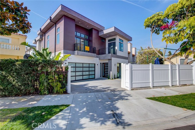 1011 Spencer Street, Redondo Beach, California 90277, 4 Bedrooms Bedrooms, ,3 BathroomsBathrooms,Residential,Sold,Spencer,PV20031489