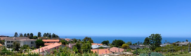 Endless ocean view, coastal living in its finest.