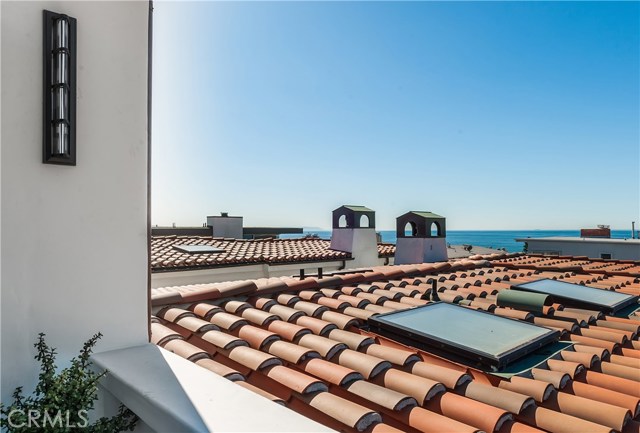 2215 Bayview Drive, Manhattan Beach, California 90266, 4 Bedrooms Bedrooms, ,3 BathroomsBathrooms,Residential,Sold,Bayview,SB20132281