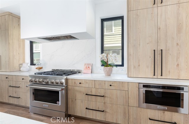 2003 Gates Avenue, Redondo Beach, California 90278, 4 Bedrooms Bedrooms, ,4 BathroomsBathrooms,Residential,Sold,Gates,SB21078366