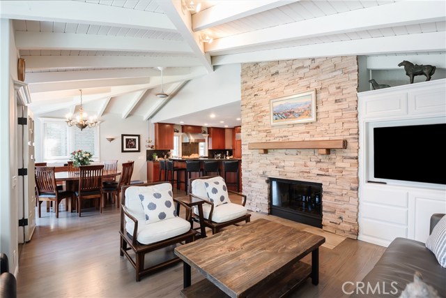 569 31st Street, Manhattan Beach, California 90266, 5 Bedrooms Bedrooms, ,3 BathroomsBathrooms,Residential,Sold,31st,SB20164744