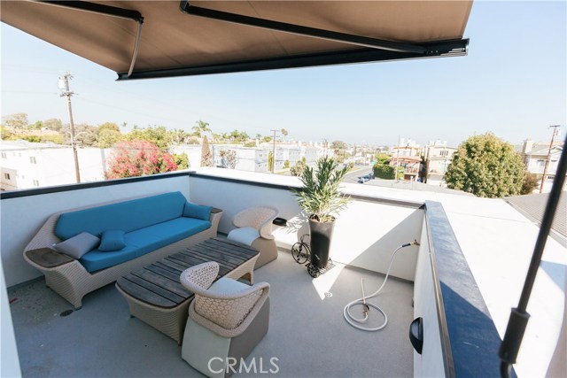 1758 Dixon, Redondo Beach, California 90278, 3 Bedrooms Bedrooms, ,4 BathroomsBathrooms,Residential,Sold,Dixon,SB20213630