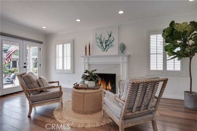 329 4th Street, Manhattan Beach, California 90266, 3 Bedrooms Bedrooms, ,2 BathroomsBathrooms,Residential,Sold,4th,SB20090773