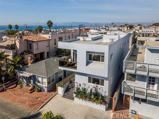 449 29TH Street, Manhattan Beach, California 90266, 4 Bedrooms Bedrooms, ,1 BathroomBathrooms,Residential,Sold,29TH,SB18244904