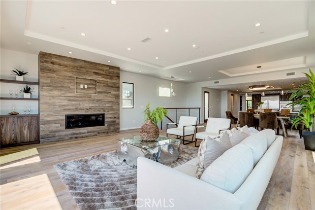 1511 Golden Avenue, Hermosa Beach, California 90254, 5 Bedrooms Bedrooms, ,2 BathroomsBathrooms,Residential,Sold,Golden,SB19224666