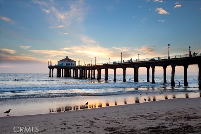 401 6th Street, Manhattan Beach, California 90266, 4 Bedrooms Bedrooms, ,1 BathroomBathrooms,Residential,Sold,6th,SB18178458