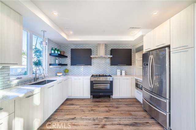 2713 Carnegie Lane, Redondo Beach, California 90278, 4 Bedrooms Bedrooms, ,4 BathroomsBathrooms,Residential,Sold,Carnegie,SB19228634